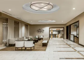 Crowne Plaza Chicago Ohare Hotel & Conf Ctr by IHG hotel thumbnail 2