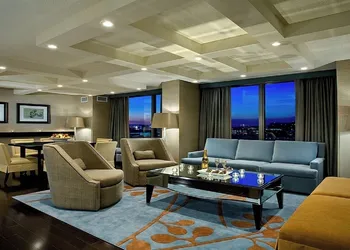Crowne Plaza Chicago Ohare Hotel & Conf Ctr by IHG hotel thumbnail 6