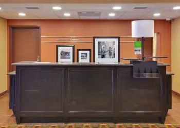 Hampton Inn & Suites Fresno-Northwest hotel thumbnail 2
