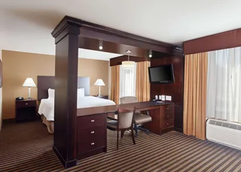Hampton Inn & Suites Fresno-Northwest hotel thumbnail 8