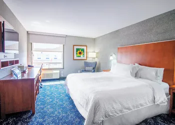 Four Points by Sheraton Saskatoon hotel thumbnail 5