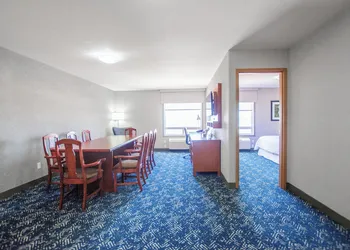 Four Points by Sheraton Saskatoon hotel thumbnail 6