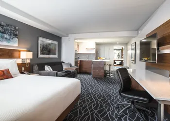 Delta Hotels by Marriott Waterloo hotel thumbnail 4
