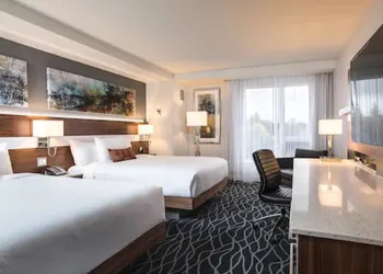 Delta Hotels by Marriott Waterloo hotel thumbnail 5