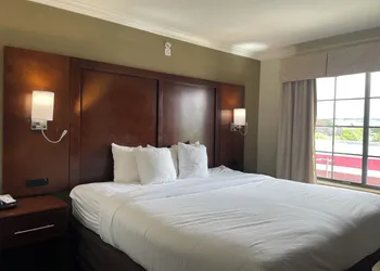 Spark by Hilton Cincinnati Fairfield hotel thumbnail 7