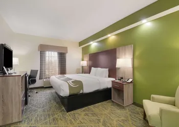 Quality Inn Alcoa Knoxville hotel thumbnail 3
