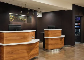 Courtyard by Marriott St Louis Creve Coeur hotel thumbnail 5
