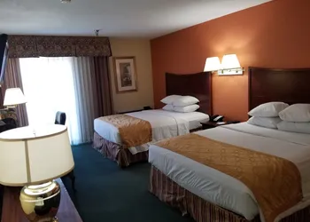 Days Inn & Suites by Wyndham Red Rock-Gallup hotel thumbnail 7