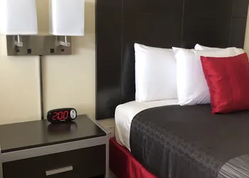 Gateway Inn & Suites San Francisco SFO Airport hotel thumbnail 6