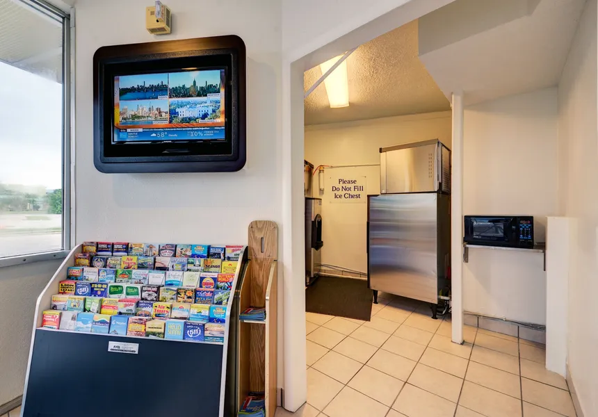 Motel 6 Cocoa Beach, FL hotel detail image 2