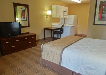 Studio 6 Suites Fresno North CA hotel thumbnail 4