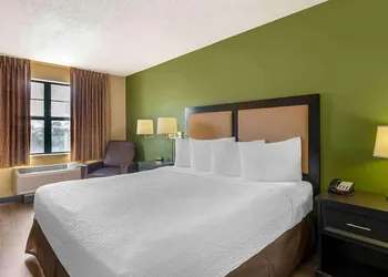 Studio 6 Suites Fresno North CA hotel thumbnail 6