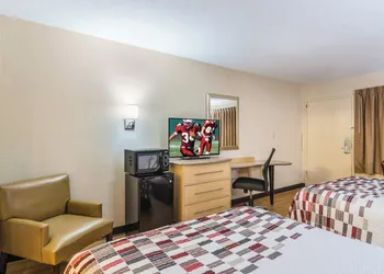 Red Roof Inn Williamsburg hotel thumbnail 8