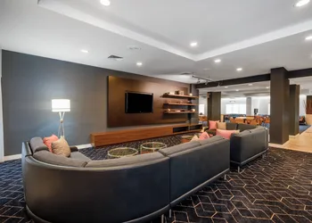 Courtyard by Marriott Columbus Airport hotel thumbnail 5