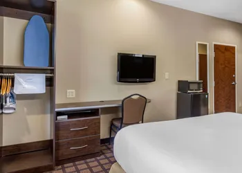 Microtel Inn & Suites By Wyndham Sylva Dillsboro Area hotel thumbnail 8