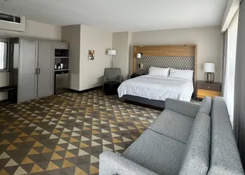 Holiday Inn Toronto Airport East by IHG hotel thumbnail 7