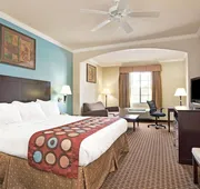 Super 8 by Wyndham IAH West/Greenspoint hotel detail image 4
