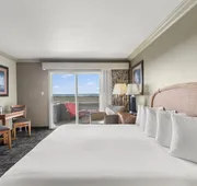 Surf & Sand Lodge hotel detail image 7