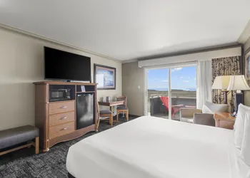 Surf & Sand Lodge hotel thumbnail 8
