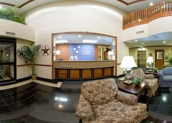 Holiday Inn Express & Suites Houston - Memorial Park Area by IHG hotel thumbnail 2