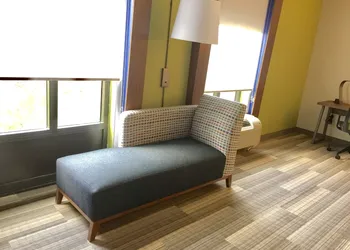 Holiday Inn Express & Suites Houston - Memorial Park Area by IHG hotel thumbnail 4