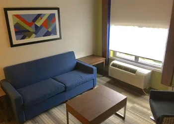 Holiday Inn Express & Suites Houston - Memorial Park Area by IHG hotel thumbnail 6