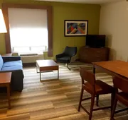 Holiday Inn Express & Suites Houston - Memorial Park Area by IHG hotel detail image 7