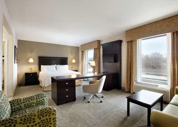 Hampton Inn & Suites Mahwah hotel thumbnail 6