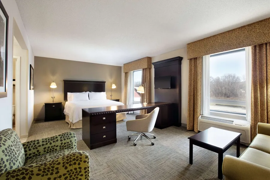 Hampton Inn & Suites Mahwah hotel detail image 6