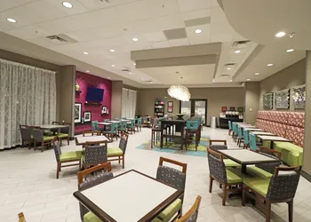 Hampton Inn Kearney hotel thumbnail 5
