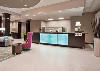 Hampton Inn Kearney hotel thumbnail 8