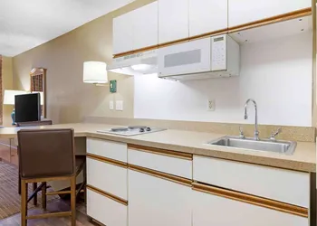 Extended Stay America Suites Houston Galleria Uptown hotel thumbnail 5
