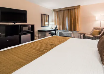Best Western Plus Portland Airport Hotel & Suites hotel thumbnail 5