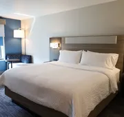 Holiday Inn Express Hotel & Suites Vancouver Mall by IHG hotel detail image 5