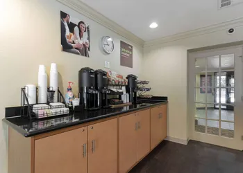 Extended Stay America Suites Oakland Alameda Airport hotel thumbnail 5