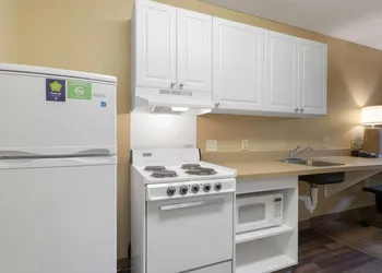 Extended Stay America Suites Oakland Alameda Airport hotel thumbnail 8