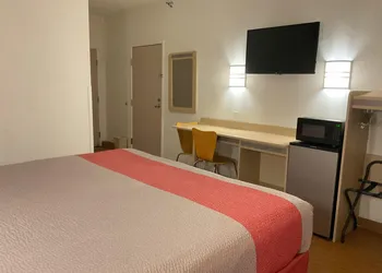 Motel 6 Jackson Airport, Pearl hotel thumbnail 3