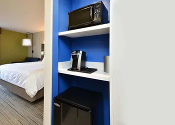 Holiday Inn Express Raleigh Durham Airport by IHG hotel thumbnail 6