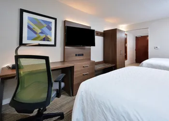 Holiday Inn Express Raleigh Durham Airport by IHG hotel thumbnail 8