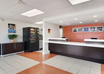 Motel 6 Youngstown, OH hotel thumbnail 2