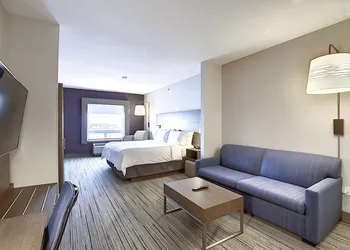 Holiday Inn Express Airport-Calgary by IHG hotel thumbnail 4