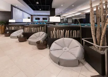 Crowne Plaza Toronto North York by IHG hotel thumbnail 4