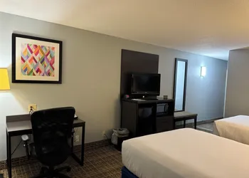 Baymont by Wyndham Louisville Airport South hotel thumbnail 5