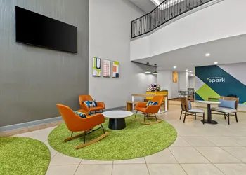 Spark by Hilton Houston Hobby Airport hotel thumbnail 3