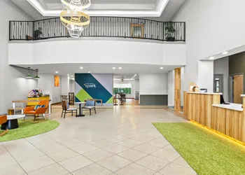 Spark by Hilton Houston Hobby Airport hotel thumbnail 6