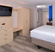 Holiday Inn Express & Suites Cincinnati - Mason by IHG hotel detail image 4