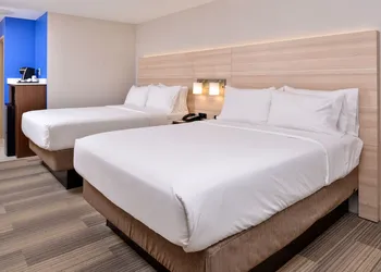 Holiday Inn Express & Suites Cincinnati - Mason by IHG hotel thumbnail 8