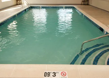 Holiday Inn Express Vernon - Manchester by IHG hotel thumbnail 8