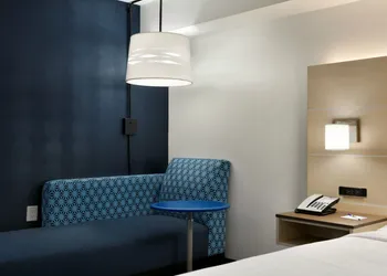 Holiday Inn Express Williamsbrg Busch Gardens Area by IHG hotel thumbnail 8