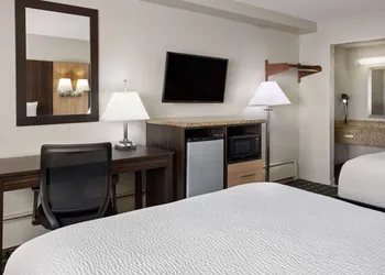 Days Inn by Wyndham Tonawanda/Buffalo hotel thumbnail 8